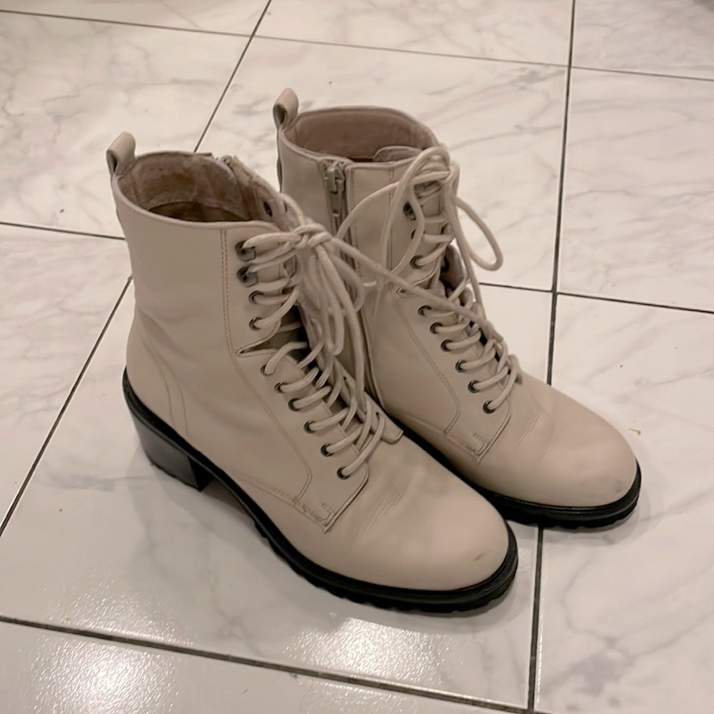 Seychelles IRRESISTIBLE Off White Leather Boots